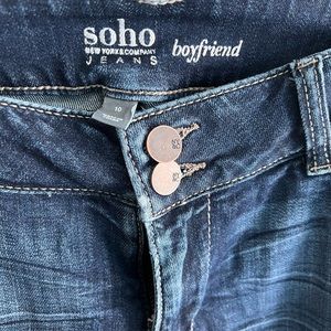 SoHo Nee York and Company jeans!! 👖